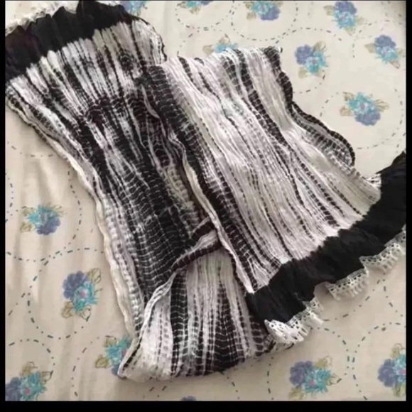 3/$25 ** Long length tie and dye scarf NWOT - Picture 4 of 4